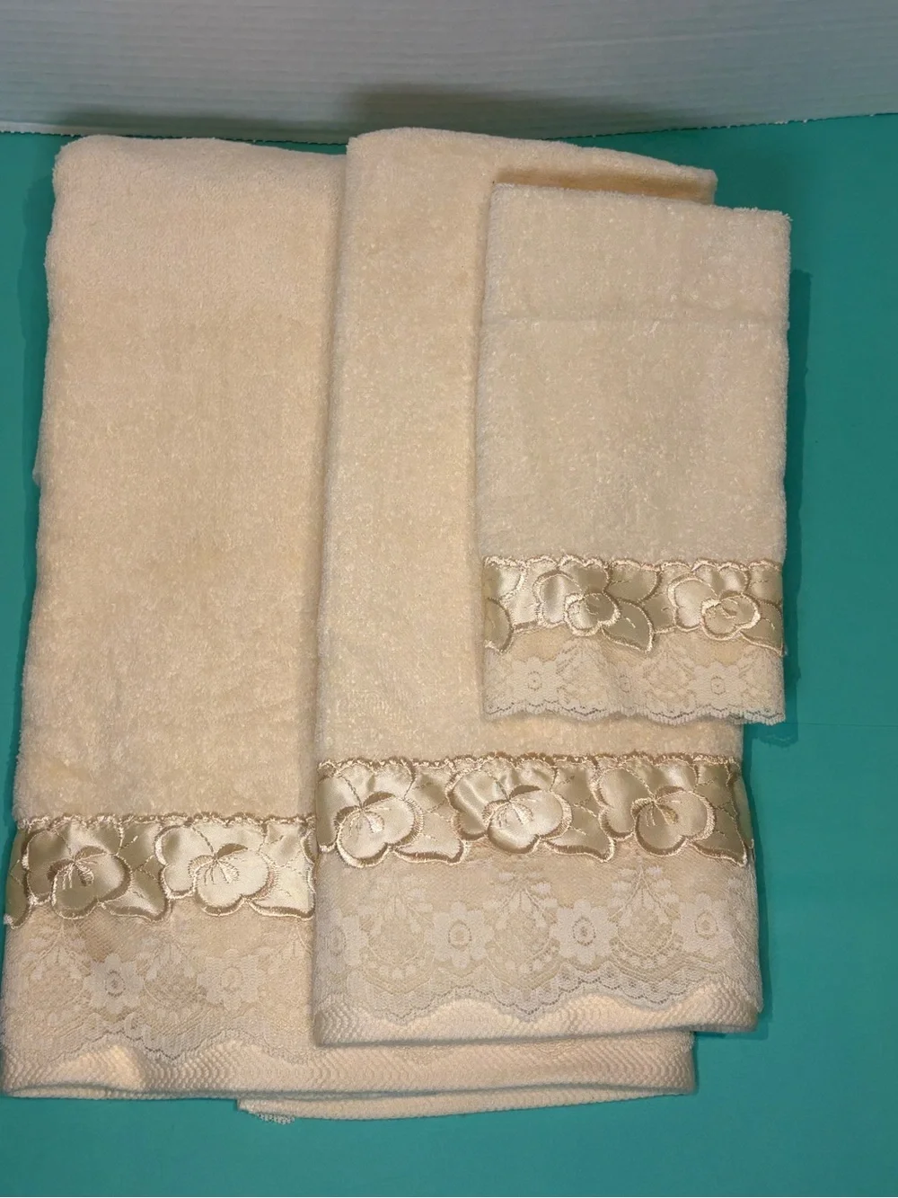 Vintage Ivory 3 Piece Towel Set With Lace and Decorative Trim